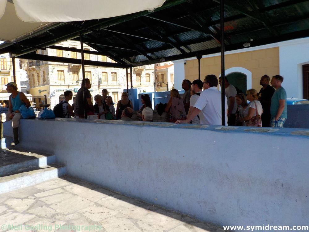 A day in Yialos in October